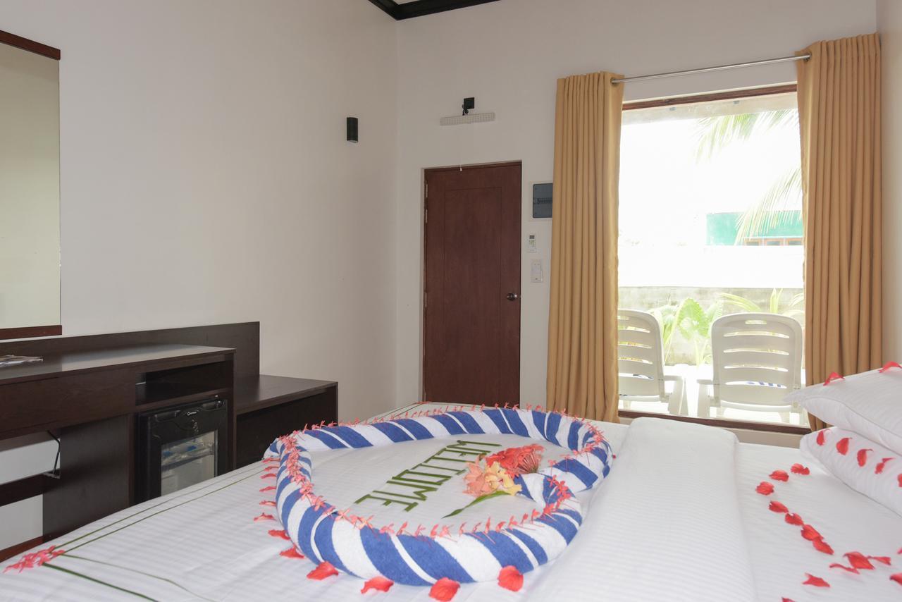 Madi Finolhu Guest House Dharavandhoo Kültér fotó